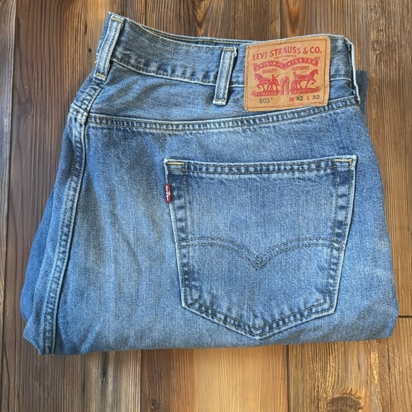 Levi’s 505 W42 x L32 - Picture 6 of 6